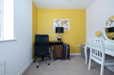 Bedroom/Home Office