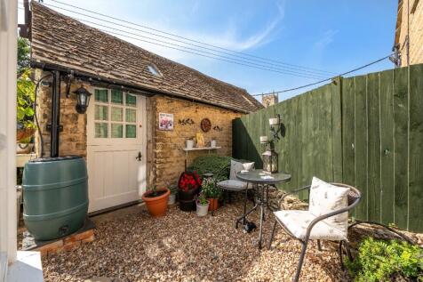 Outbuilding/Store