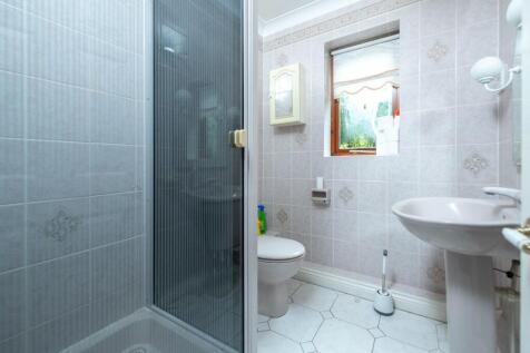 Ground Floor Shower