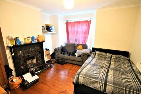 Double bedroom 1