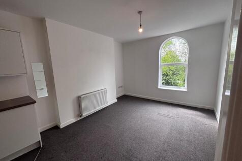 flat 6 living room
