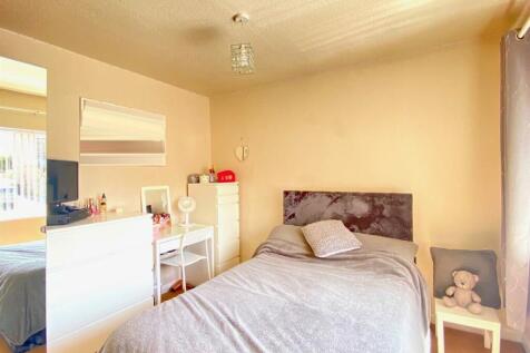 edited bed 4.jpg