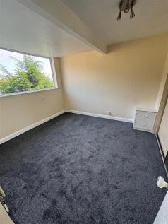 Bedroom..jpg