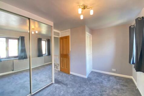Bedroom 1 ...jpg