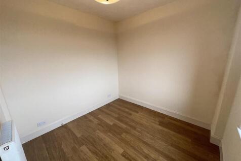 Thurd bedroom.jpeg