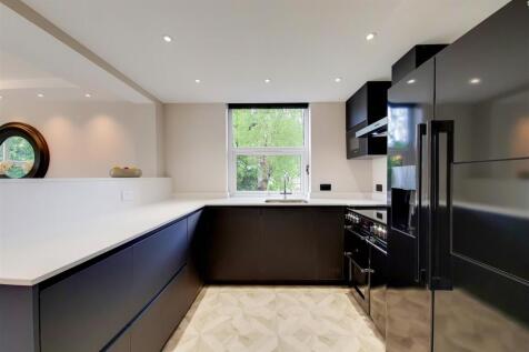 8_Kitchen-2.jpg
