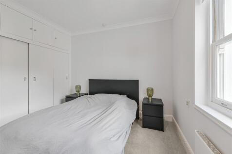 Bedroom photo 2.jpg