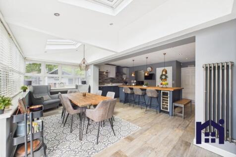 Dining kitchen