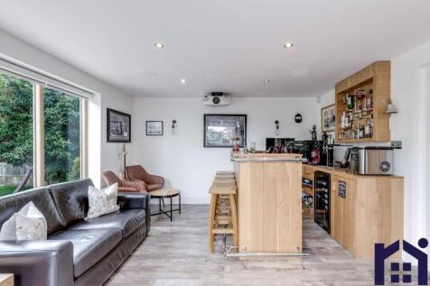 Snug/cinema room
