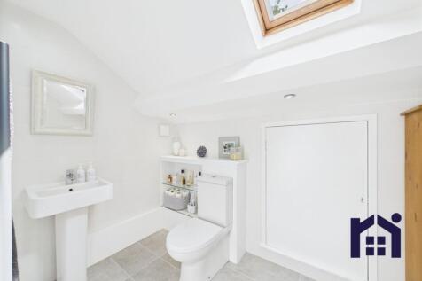 En suite bed one