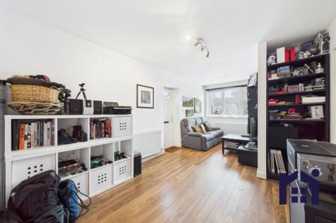 Annex snug