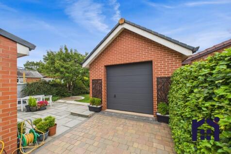 Garage/workshop