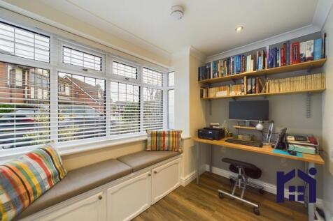 Snug/home office