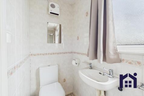 Upstairs bathroom