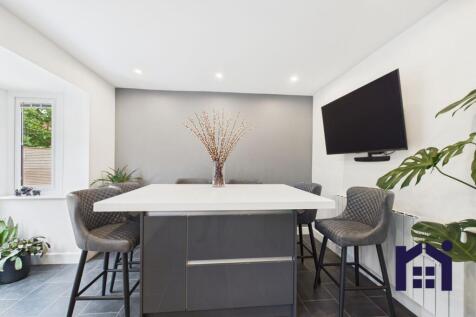 Dining kitchen