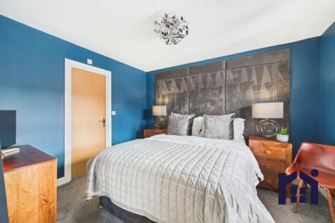 Guest bedroom