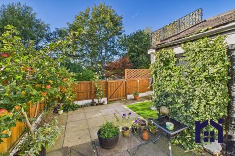 Courtyard garden