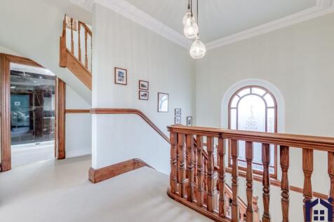 First floor landing