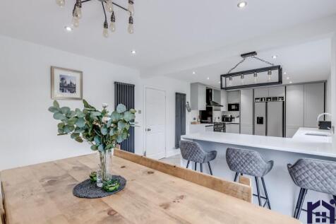 Dining kitchen
