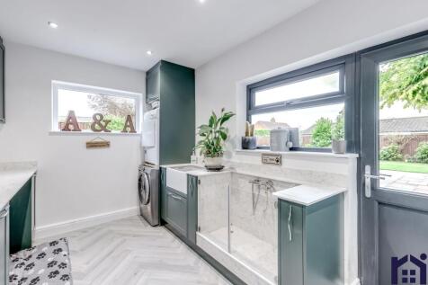 Boot/utility room