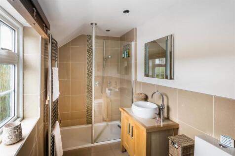 ensuite.jpg
