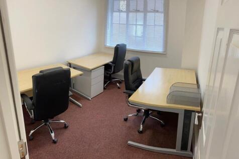 Office 3 _ 3 desk.jpg