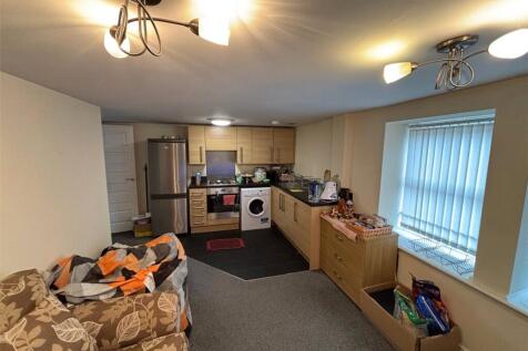 Kitchen / Living Roo