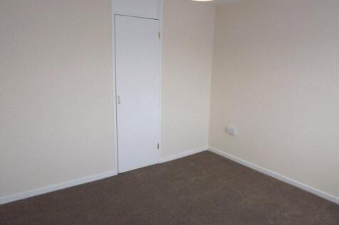 Bedroom 2 (2)