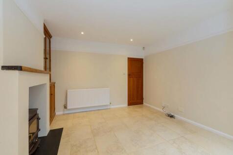 19 Goldenball Lan...