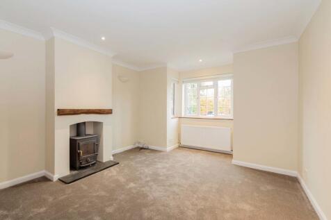 19 Goldenball Lan...