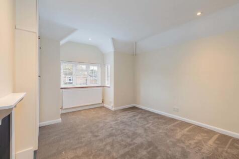 19 Goldenball Lan...