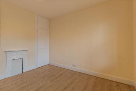 47010_5541539_IMG...