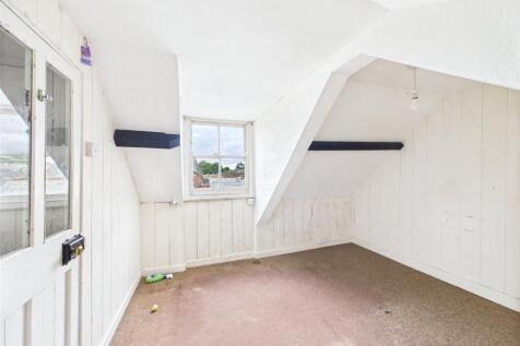 Top Floor Flat