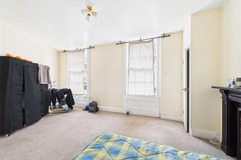 Studio Flat