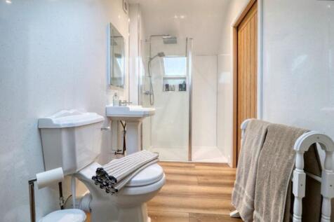 Bedroom One En-Suite