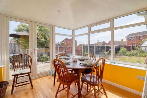 Sun Room/Diner