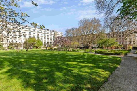 Residents Sq Gardens