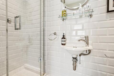 Family Shower Room