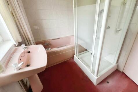 e0c66b63-bathroom.jpg