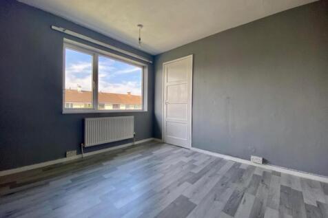 Bedroom 2.JPG