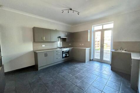 kitchen 1.JPG