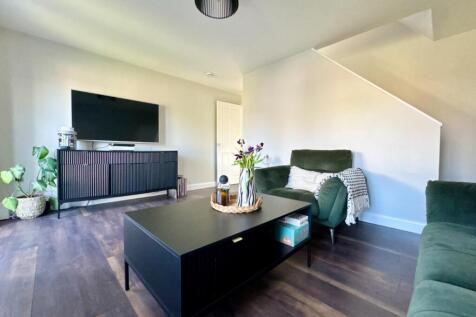 Lounge 2.jpg