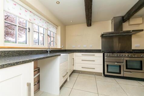 kitchen 2.jpg