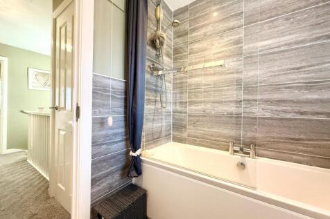 BATHROOM 2.jpg