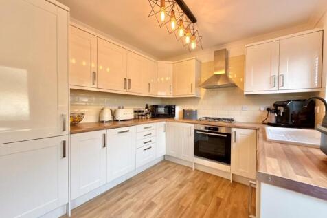 cemetery Road Jump kitchen 2.jpg