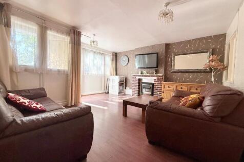 living room 2.jpg