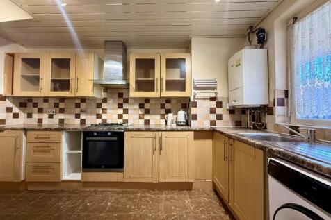 kitchen 2.jpg