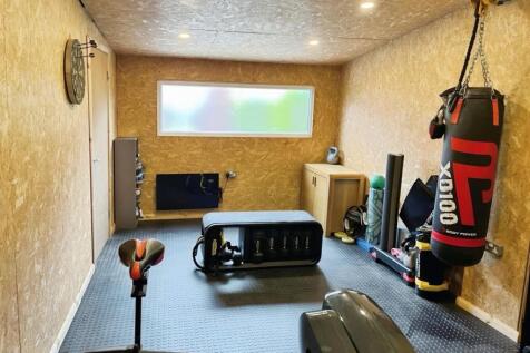 76b56c9e-gym 204.jpg