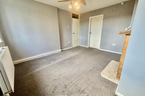 71 Greenwood Living Room.jpg