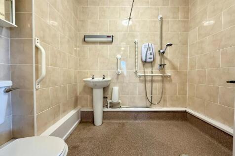 20 Fitzwilliam Bathroom.jpg
